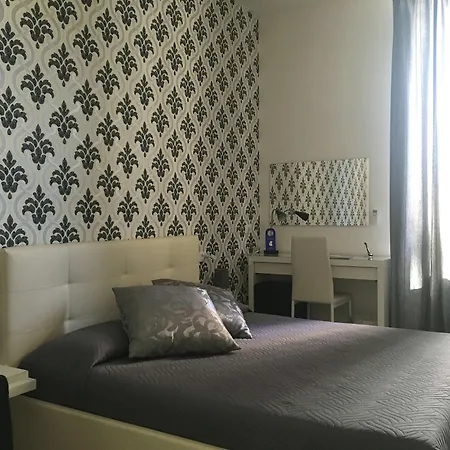 Bed and Breakfast Deluxe Centrocitta 4*