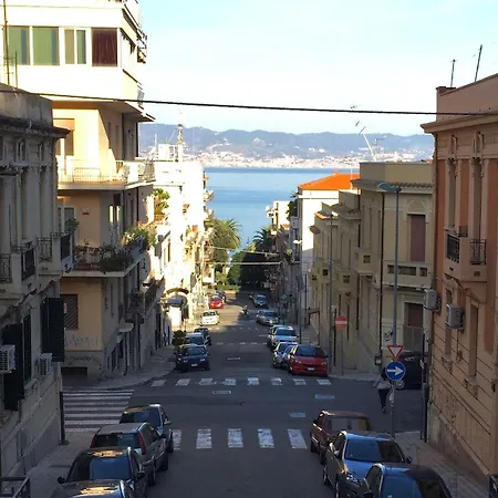 Deluxe Centrocitta Bed and Breakfast Ρέτζιο ντι Καλάμπρια