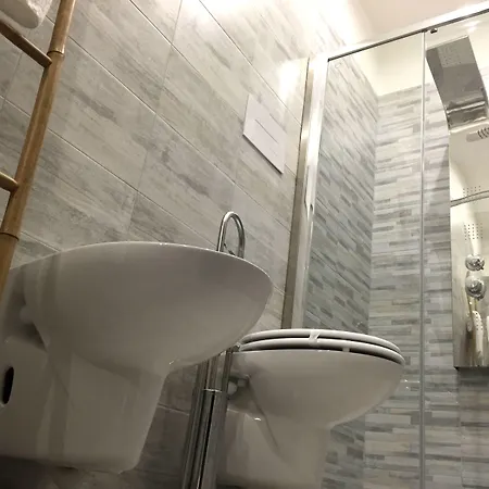Deluxe Centrocitta Bed and Breakfast 4*