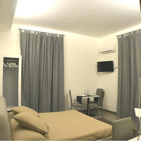 Deluxe Centrocitta Bed and Breakfast Ρέτζιο ντι Καλάμπρια